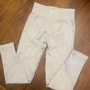 AYBL Leggings – Size M light grey